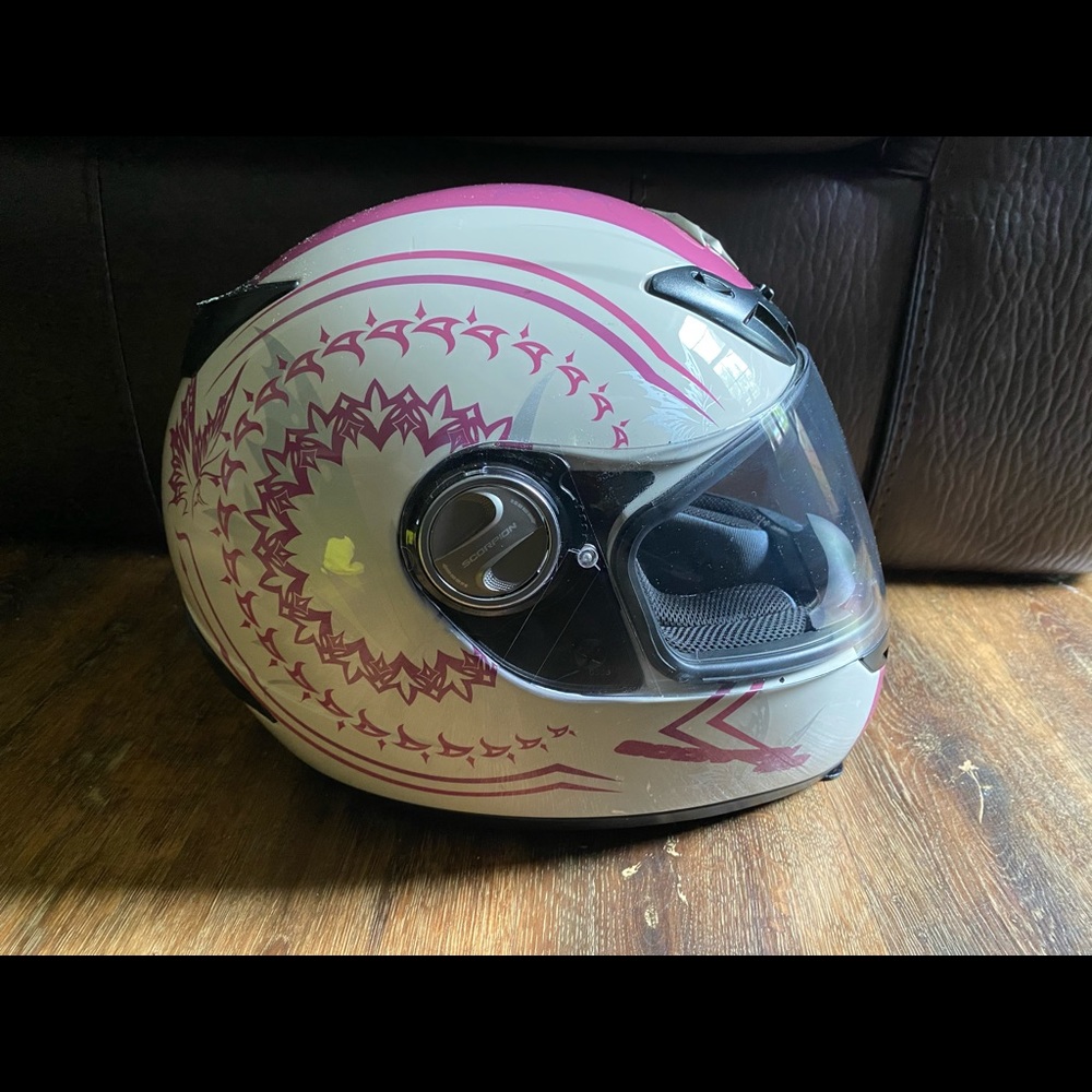Ladies Motorcycle Helmet